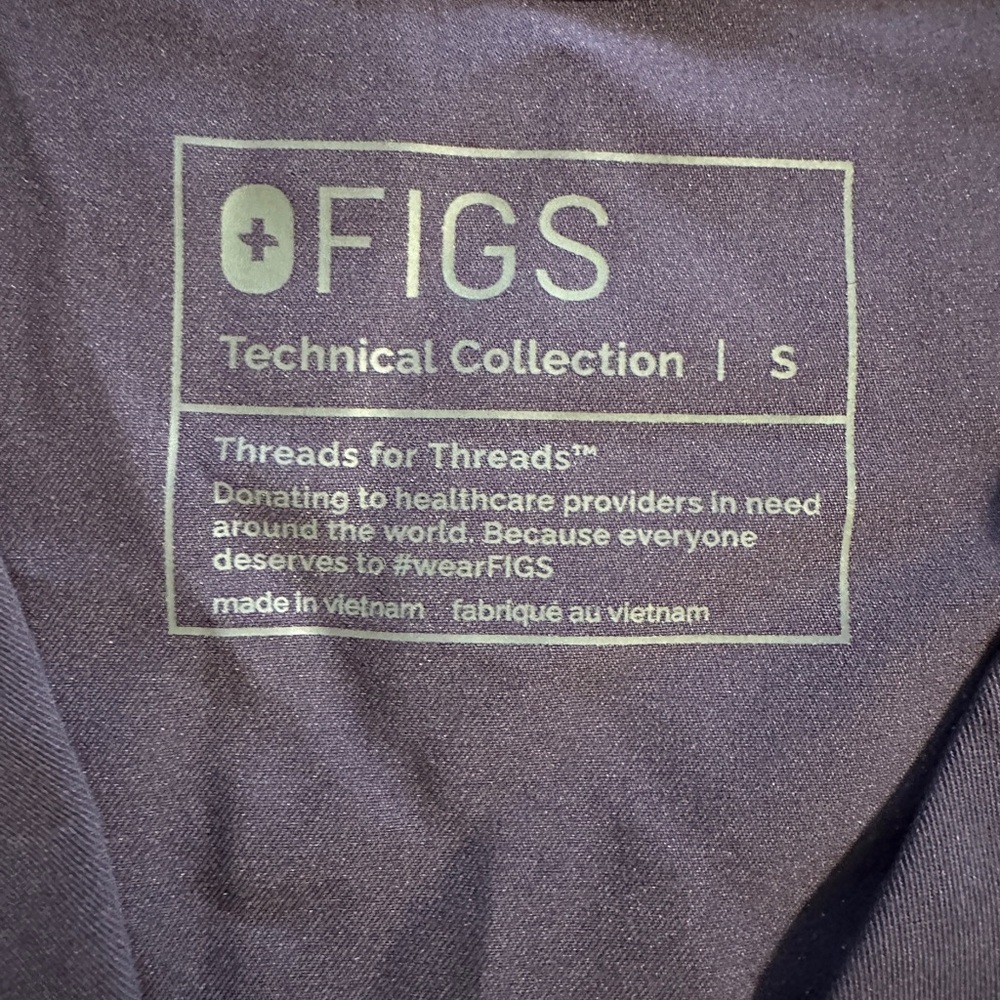 Figs medical field top size small color plum - Picture 3 of 7